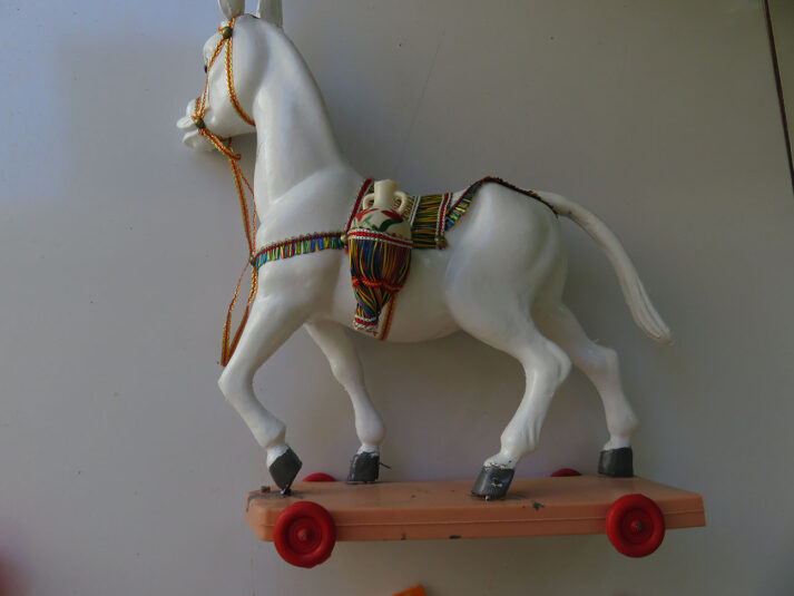 Caballo con ruedas